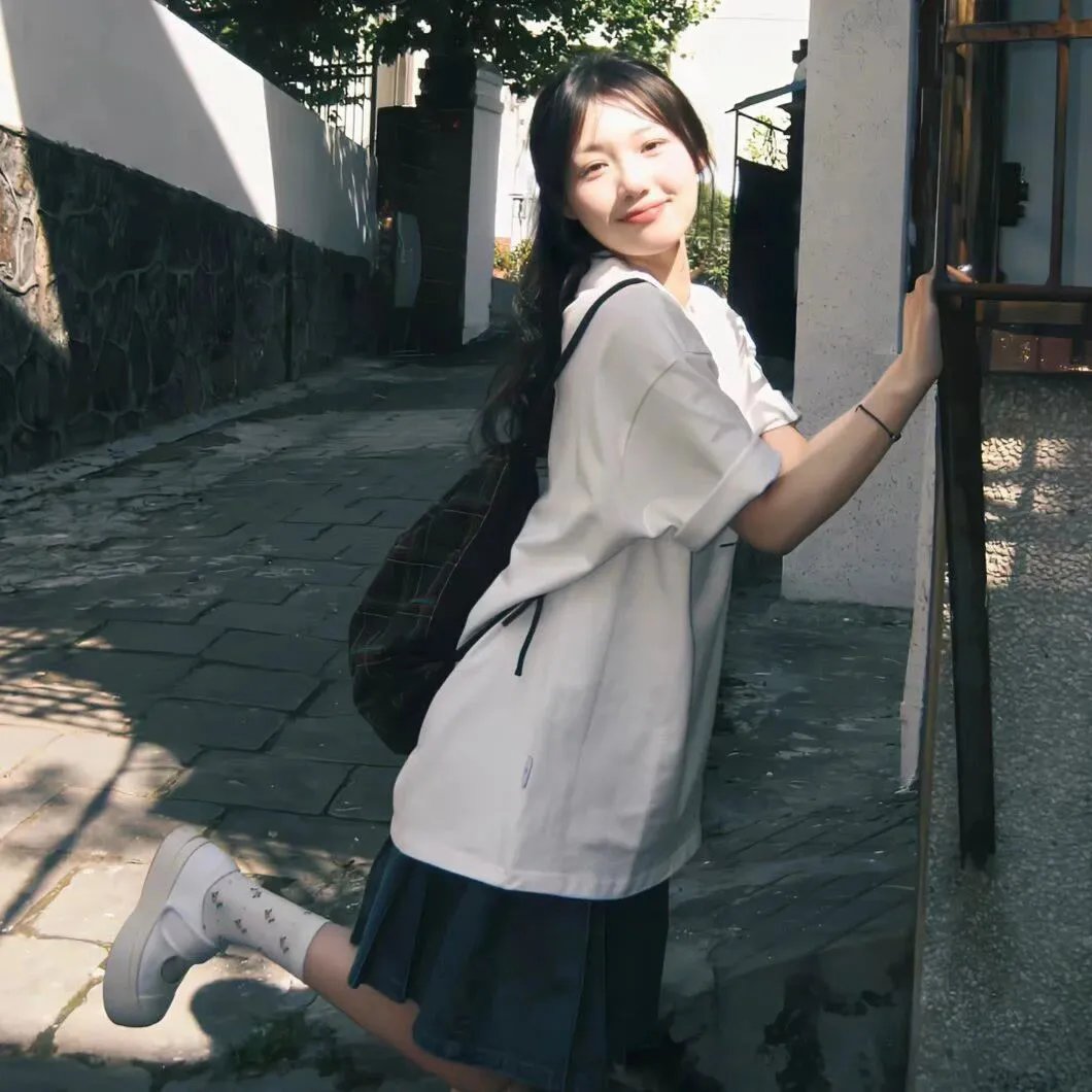 锦衣之下